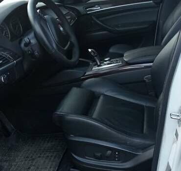 Белый БМВ Х6, объемом двигателя 4.39 л и пробегом 180 тыс. км за 8500 $, фото 9 на Automoto.ua