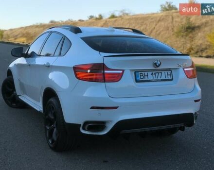 Білий БМВ Х6, об'ємом двигуна 4.4 л та пробігом 165 тис. км за 10900 $, фото 4 на Automoto.ua