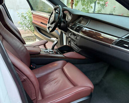 Белый БМВ Х6, объемом двигателя 3 л и пробегом 163 тыс. км за 16600 $, фото 10 на Automoto.ua