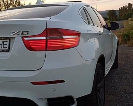 Белый БМВ Х6, объемом двигателя 4.39 л и пробегом 187 тыс. км за 10800 $, фото 15 на Automoto.ua