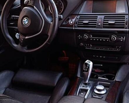 Белый БМВ Х6, объемом двигателя 4.39 л и пробегом 187 тыс. км за 10800 $, фото 19 на Automoto.ua