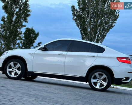 Белый БМВ Х6, объемом двигателя 3 л и пробегом 181 тыс. км за 13499 $, фото 1 на Automoto.ua