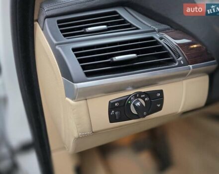 Білий БМВ Х6, об'ємом двигуна 4.4 л та пробігом 100 тис. км за 14500 $, фото 16 на Automoto.ua