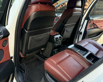 Белый БМВ Х6, объемом двигателя 3 л и пробегом 163 тыс. км за 16600 $, фото 6 на Automoto.ua