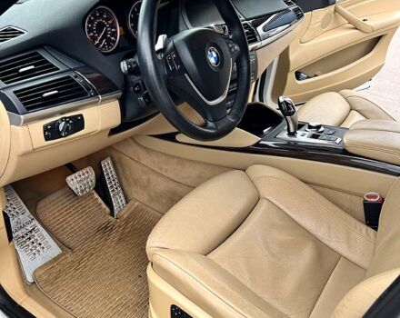 Белый БМВ Х6, объемом двигателя 4.4 л и пробегом 170 тыс. км за 16500 $, фото 9 на Automoto.ua