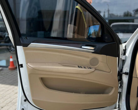 Белый БМВ Х6, объемом двигателя 4.4 л и пробегом 90 тыс. км за 16500 $, фото 6 на Automoto.ua