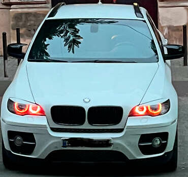 Білий БМВ Х6, об'ємом двигуна 2.99 л та пробігом 230 тис. км за 19000 $, фото 10 на Automoto.ua