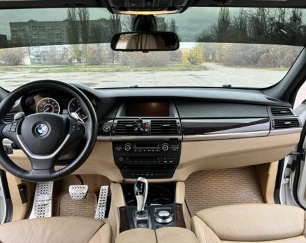 Белый БМВ Х6, объемом двигателя 4.4 л и пробегом 170 тыс. км за 16500 $, фото 19 на Automoto.ua