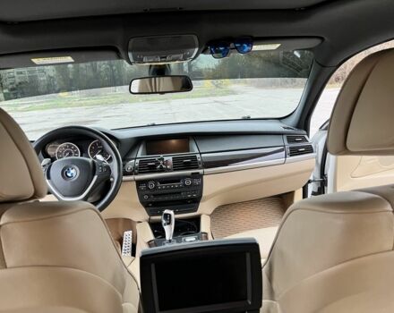 Белый БМВ Х6, объемом двигателя 4.4 л и пробегом 170 тыс. км за 16500 $, фото 18 на Automoto.ua