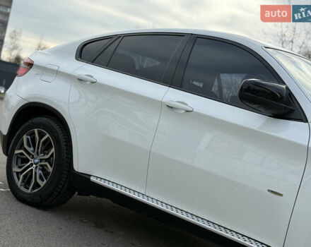 Білий БМВ Х6, об'ємом двигуна 3 л та пробігом 303 тис. км за 17850 $, фото 21 на Automoto.ua