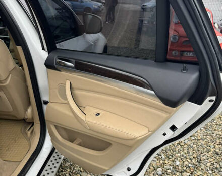 Белый БМВ Х6, объемом двигателя 3 л и пробегом 220 тыс. км за 15900 $, фото 35 на Automoto.ua