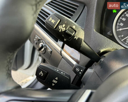 Білий БМВ Х6, об'ємом двигуна 3 л та пробігом 303 тис. км за 17850 $, фото 67 на Automoto.ua