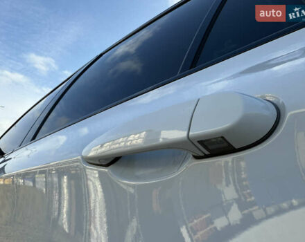 Білий БМВ Х6, об'ємом двигуна 3 л та пробігом 303 тис. км за 17850 $, фото 129 на Automoto.ua