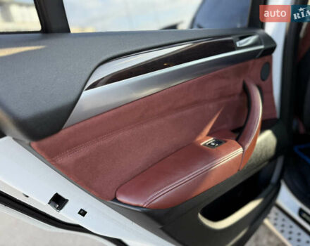 Білий БМВ Х6, об'ємом двигуна 3 л та пробігом 303 тис. км за 17850 $, фото 116 на Automoto.ua