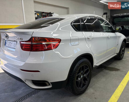 Белый БМВ Х6, объемом двигателя 2.98 л и пробегом 200 тыс. км за 15900 $, фото 5 на Automoto.ua