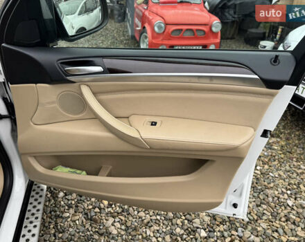 Белый БМВ Х6, объемом двигателя 3 л и пробегом 220 тыс. км за 15900 $, фото 31 на Automoto.ua