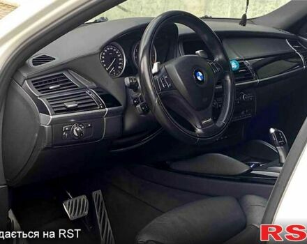 Білий БМВ Х6, об'ємом двигуна 4.4 л та пробігом 180 тис. км за 20000 $, фото 4 на Automoto.ua