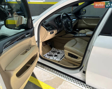 БМВ Х6 2010 в Ивано-Франковске на Automoto.ua Белый БМВ Х6, объемом двигателя 2.98 л и пробегом 200 тыс. км за 14800 $, фото 7 на Automoto.ua