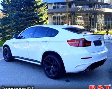 Білий БМВ Х6, об'ємом двигуна 4.4 л та пробігом 180 тис. км за 20000 $, фото 1 на Automoto.ua