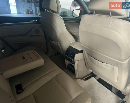 Белый БМВ Х6, объемом двигателя 4.39 л и пробегом 91 тыс. км за 18500 $, фото 5 на Automoto.ua