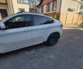 Белый БМВ Х6, объемом двигателя 3 л и пробегом 290 тыс. км за 18000 $, фото 9 на Automoto.ua
