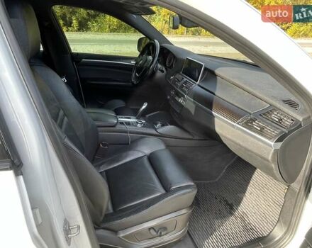 Белый БМВ Х6, объемом двигателя 3 л и пробегом 86 тыс. км за 19999 $, фото 79 на Automoto.ua
