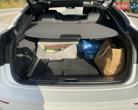 Белый БМВ Х6, объемом двигателя 3 л и пробегом 86 тыс. км за 19999 $, фото 70 на Automoto.ua