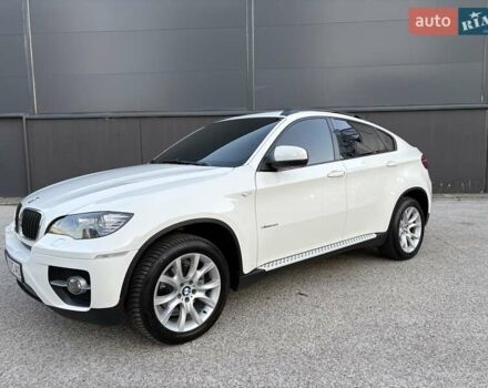 Белый БМВ Х6, объемом двигателя 3 л и пробегом 245 тыс. км за 15650 $, фото 1 на Automoto.ua