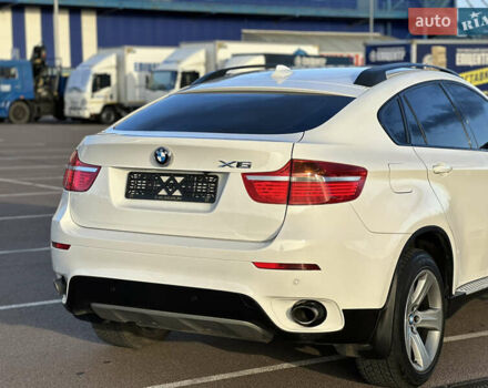 Белый БМВ Х6, объемом двигателя 3 л и пробегом 320 тыс. км за 18850 $, фото 19 на Automoto.ua