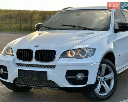 Белый БМВ Х6, объемом двигателя 3 л и пробегом 320 тыс. км за 18850 $, фото 1 на Automoto.ua