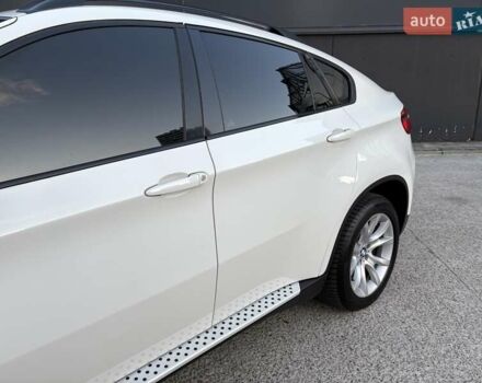 Белый БМВ Х6, объемом двигателя 3 л и пробегом 245 тыс. км за 15650 $, фото 56 на Automoto.ua