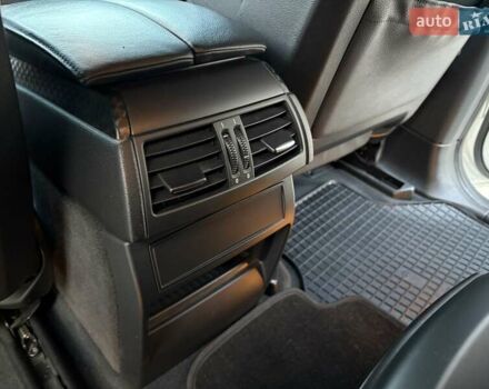 Белый БМВ Х6, объемом двигателя 3 л и пробегом 245 тыс. км за 15650 $, фото 42 на Automoto.ua