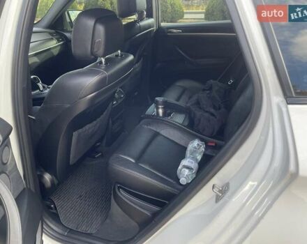 Белый БМВ Х6, объемом двигателя 3 л и пробегом 86 тыс. км за 19999 $, фото 67 на Automoto.ua