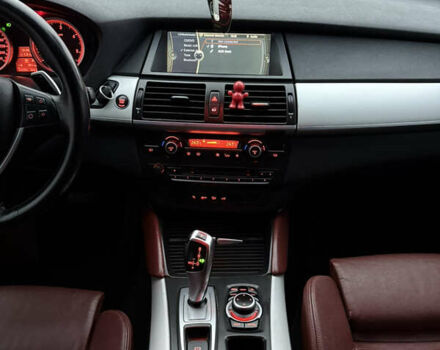 Белый БМВ Х6, объемом двигателя 3 л и пробегом 315 тыс. км за 17700 $, фото 22 на Automoto.ua