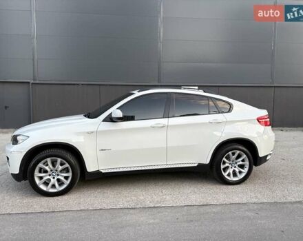 Белый БМВ Х6, объемом двигателя 3 л и пробегом 245 тыс. км за 15650 $, фото 9 на Automoto.ua