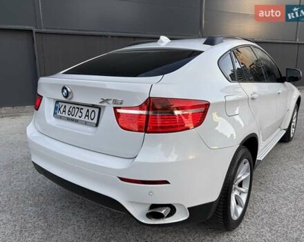 Белый БМВ Х6, объемом двигателя 3 л и пробегом 245 тыс. км за 15650 $, фото 18 на Automoto.ua