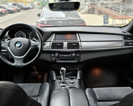 Белый БМВ Х6, объемом двигателя 3 л и пробегом 244 тыс. км за 408 $, фото 3 на Automoto.ua