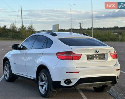 Белый БМВ Х6, объемом двигателя 3 л и пробегом 320 тыс. км за 18850 $, фото 14 на Automoto.ua