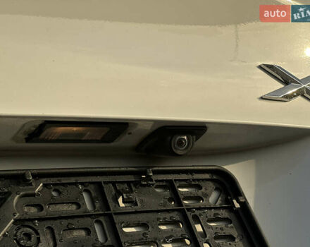 Белый БМВ Х6, объемом двигателя 3 л и пробегом 320 тыс. км за 18850 $, фото 30 на Automoto.ua
