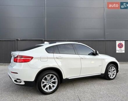 Белый БМВ Х6, объемом двигателя 3 л и пробегом 245 тыс. км за 15650 $, фото 20 на Automoto.ua