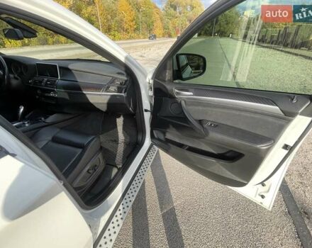 Белый БМВ Х6, объемом двигателя 3 л и пробегом 86 тыс. км за 19999 $, фото 82 на Automoto.ua