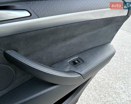 Белый БМВ Х6, объемом двигателя 3 л и пробегом 245 тыс. км за 15650 $, фото 50 на Automoto.ua