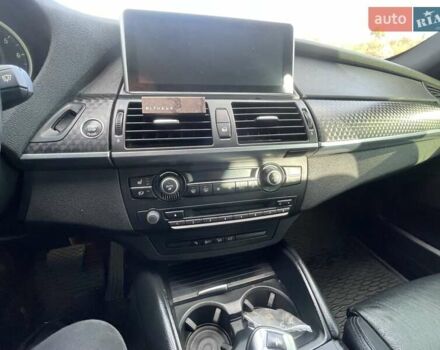 Белый БМВ Х6, объемом двигателя 3 л и пробегом 86 тыс. км за 19999 $, фото 91 на Automoto.ua