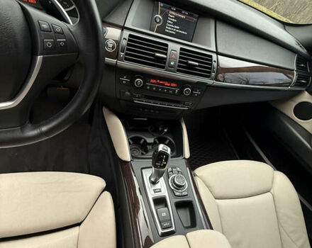 Белый БМВ Х6, объемом двигателя 2.99 л и пробегом 150 тыс. км за 17000 $, фото 15 на Automoto.ua