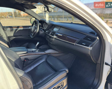 Белый БМВ Х6, объемом двигателя 2.98 л и пробегом 190 тыс. км за 14500 $, фото 25 на Automoto.ua