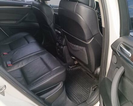 Белый БМВ Х6, объемом двигателя 2.99 л и пробегом 330 тыс. км за 19000 $, фото 6 на Automoto.ua