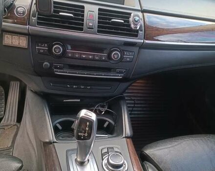 Белый БМВ Х6, объемом двигателя 2.99 л и пробегом 330 тыс. км за 19000 $, фото 11 на Automoto.ua