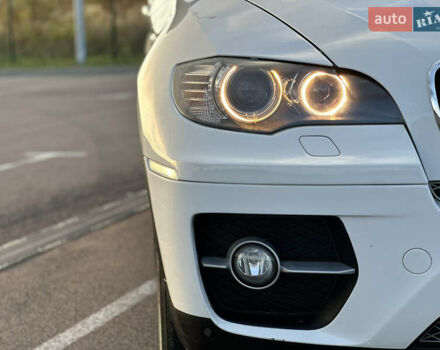 Белый БМВ Х6, объемом двигателя 3 л и пробегом 320 тыс. км за 18850 $, фото 9 на Automoto.ua