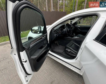 БМВ Х6 2012 в Киеве на Automoto.ua Белый БМВ Х6, объемом двигателя 2.98 л и пробегом 155 тыс. км за 17000 $, фото 40 на Automoto.ua