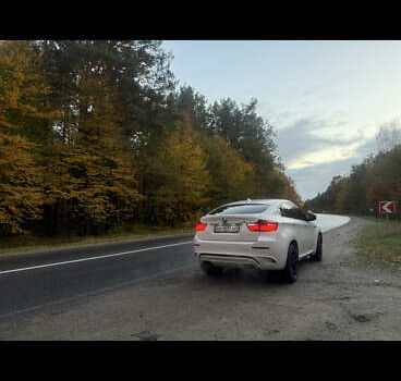 Белый БМВ Х6, объемом двигателя 4.39 л и пробегом 200 тыс. км за 16000 $, фото 2 на Automoto.ua